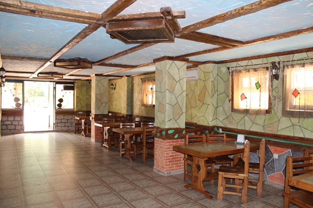 Golden Fleece Hotel يوريكي المظهر الخارجي الصورة